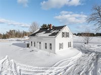 139 Billings Road, Hermon, ME 04401