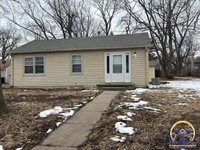 1725 SW Sims AVE, Topeka, KS 66604