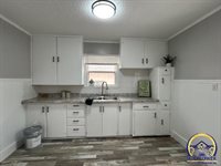 1725 SW Sims AVE, Topeka, KS 66604