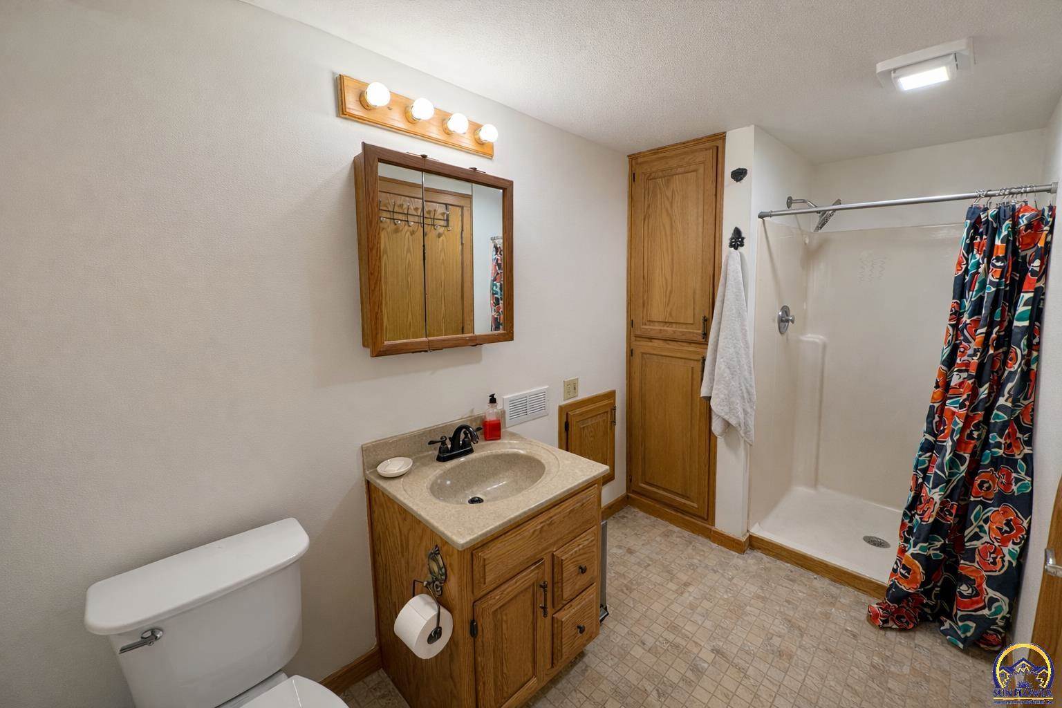 1318 SW Wayne AVE, Topeka, KS 66604