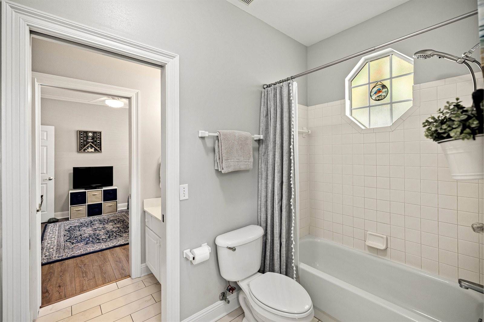 4317 American Poets Drive, Niceville, FL 32578