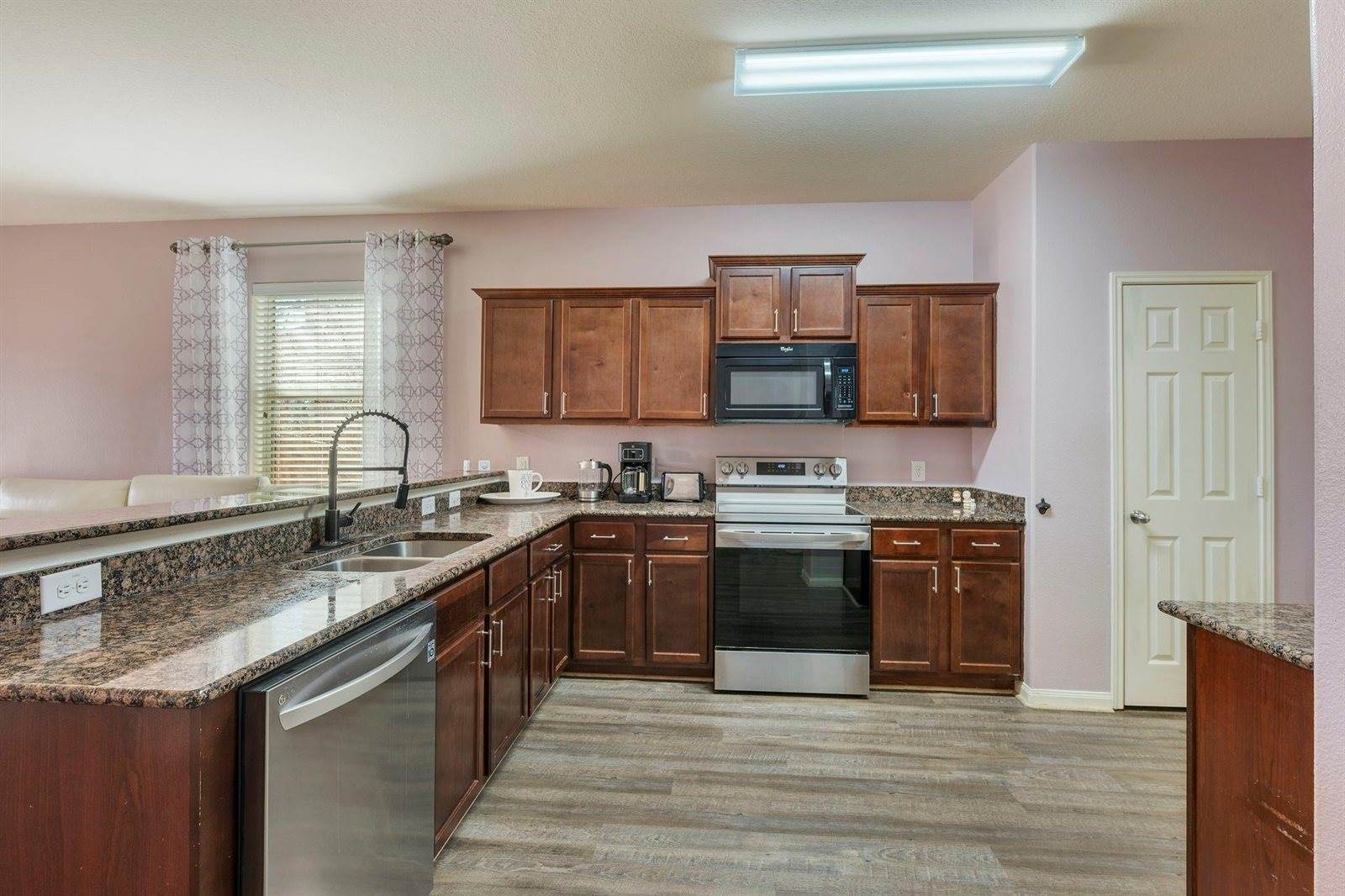 30914 West Lost Creek Boulevard, Magnolia, TX 77355