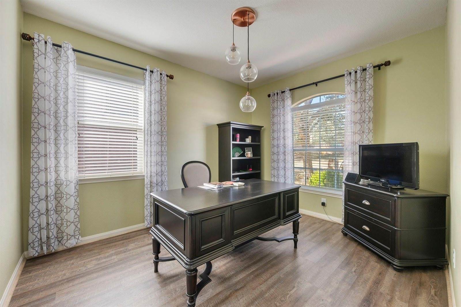 30914 West Lost Creek Boulevard, Magnolia, TX 77355