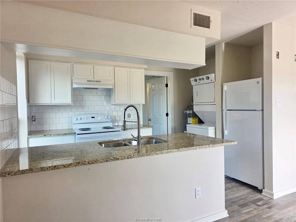 1020 Autumn Circle, College Station, TX 77840