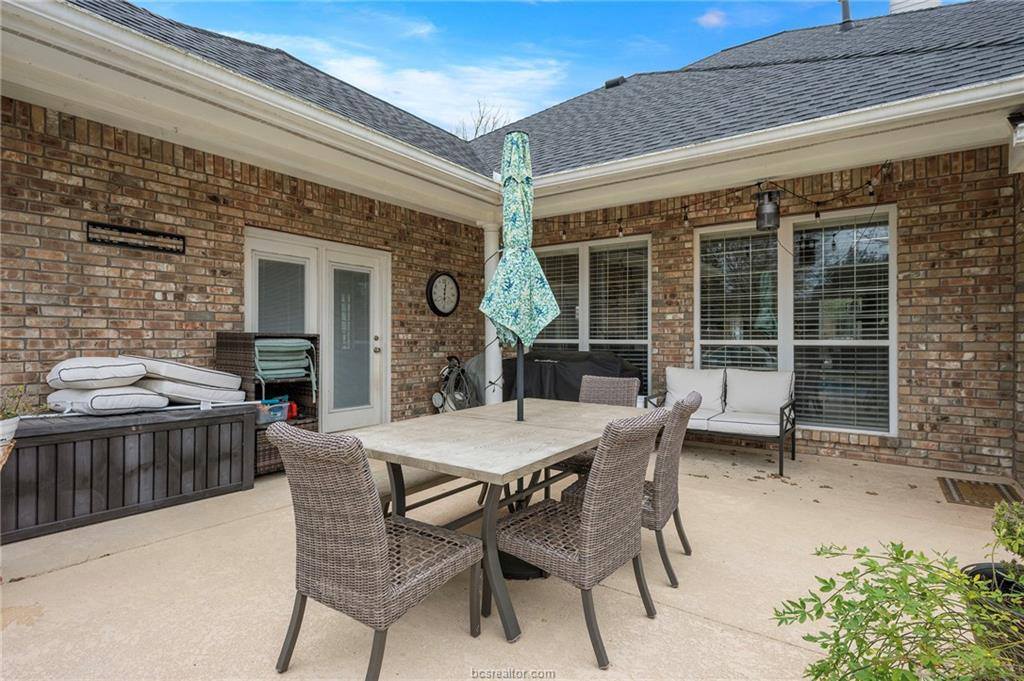 701 Royal Adelade Drive, College Station, TX 77845