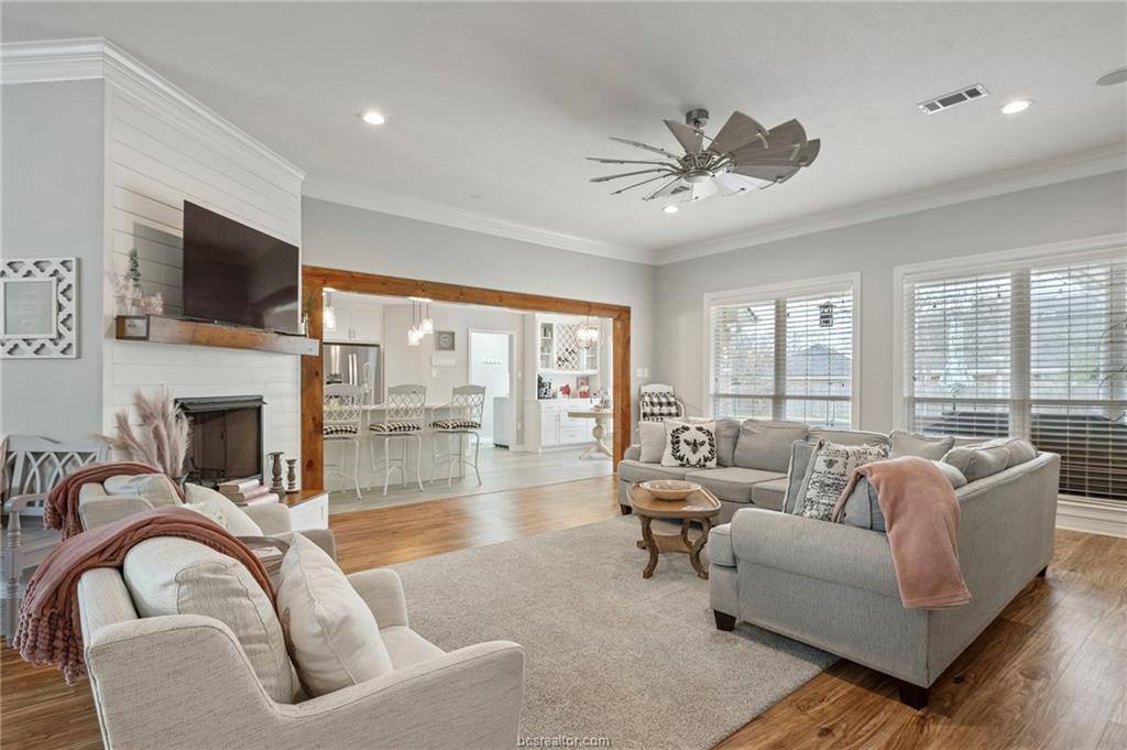 701 Royal Adelade Drive, College Station, TX 77845