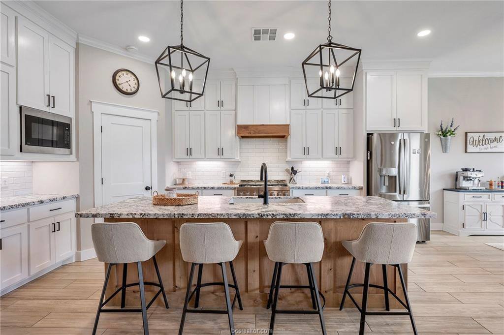 3032 Teller Dr. Drive, Bryan, TX 77808