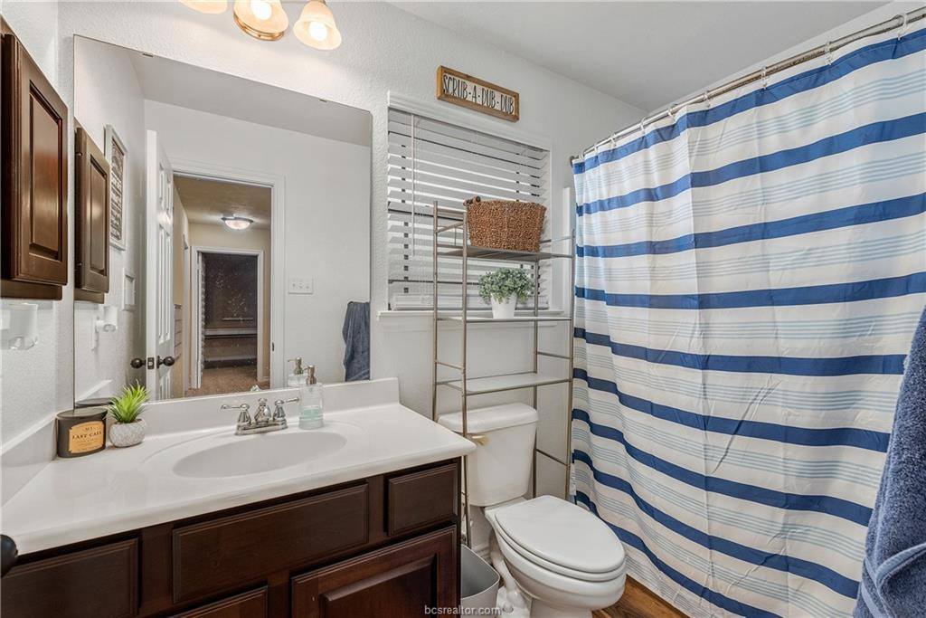 918 Dove Landing Drive, College Station, TX 77845