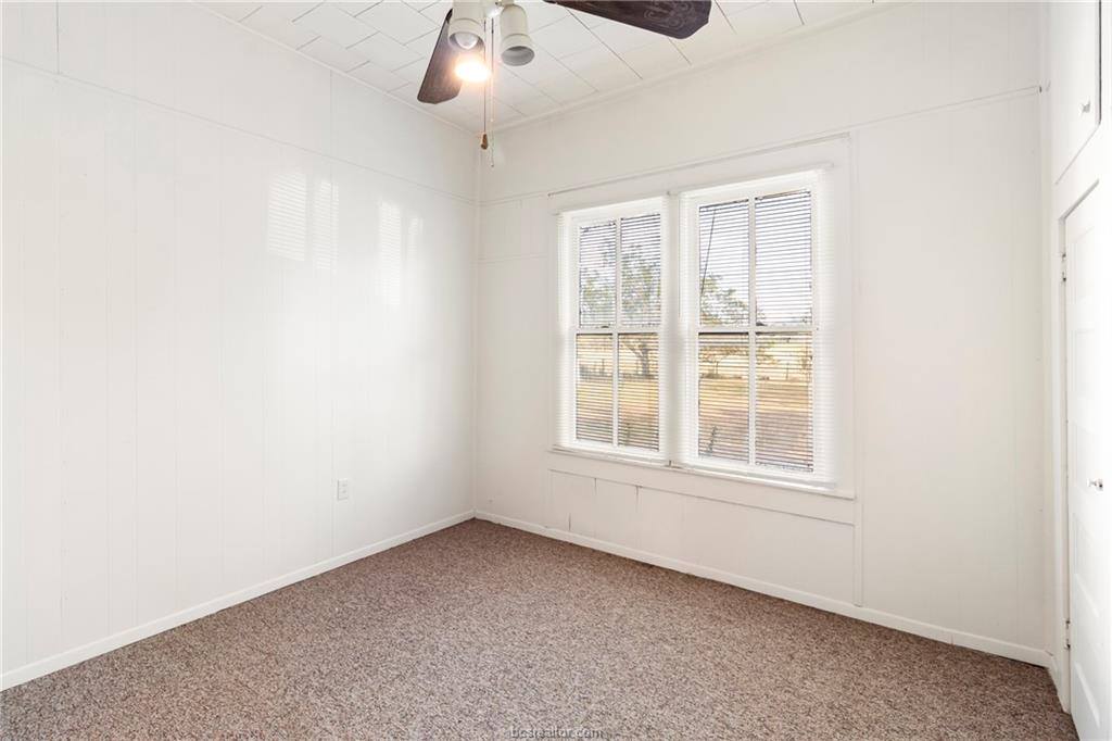 7964 FM 141, Dime Box, TX 77853