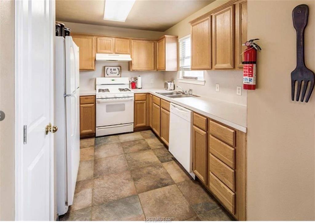 2443 Pintail Loop, College Station, TX 77845