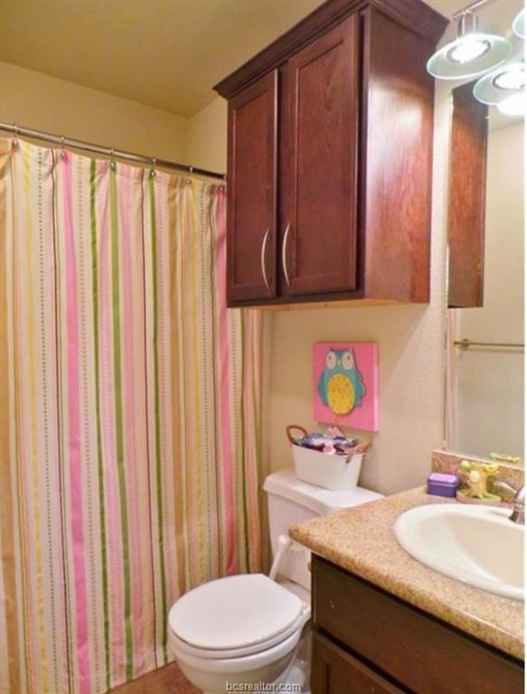 2711 Silver Oak Drive, College Station, TX 77845