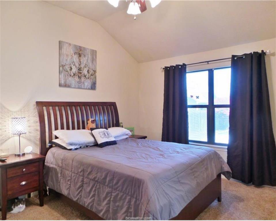 2711 Silver Oak Drive, College Station, TX 77845