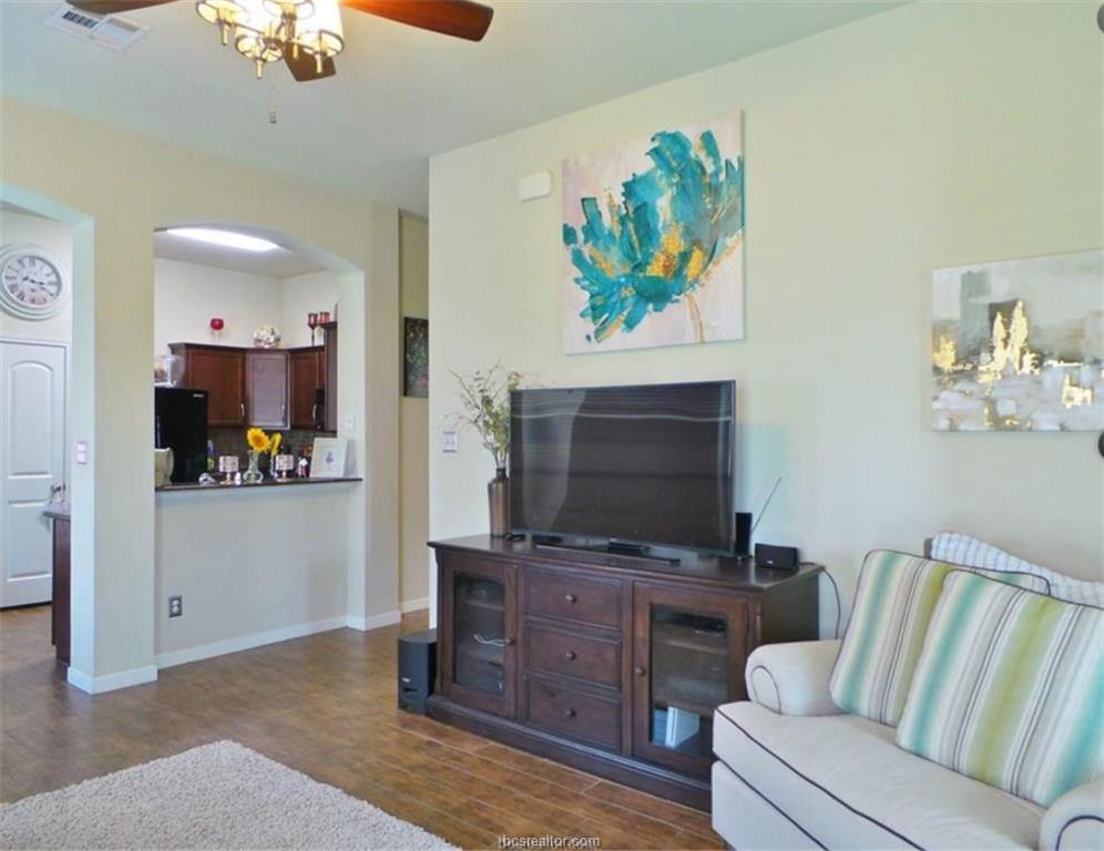 2711 Silver Oak Drive, College Station, TX 77845