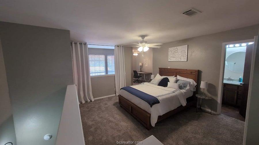 1305 W Villa Maria Rd, Bryan, TX 77801