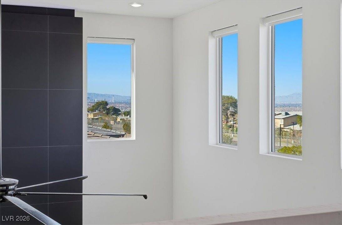 116 Barclay Heights Avenue, Henderson, NV 89015