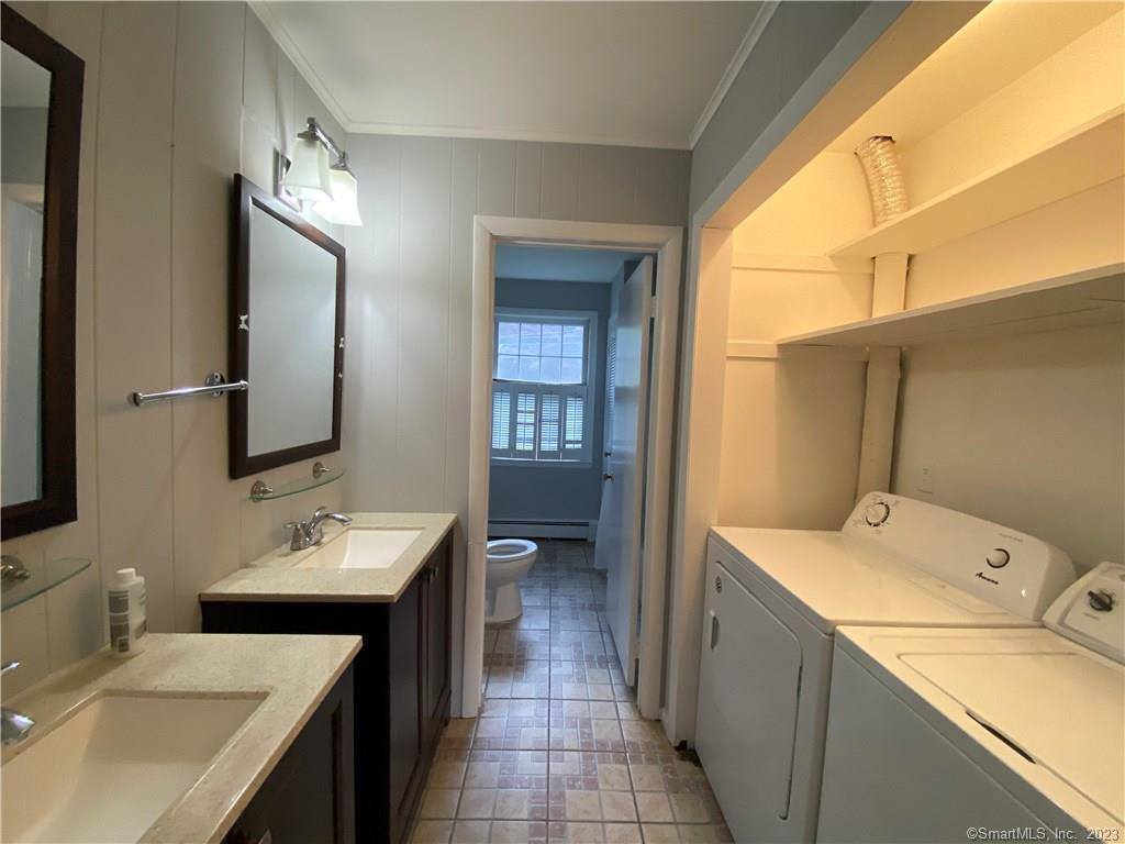 56 Hallock, #1st, Bridgeport, CT 06606