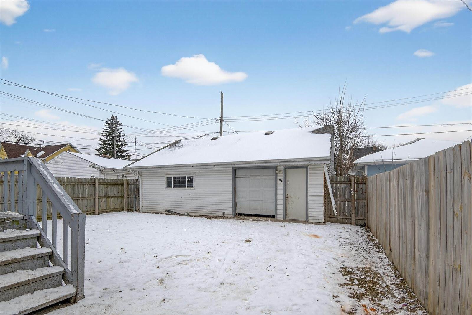 1334 Quincy Ave, Racine, WI 53405