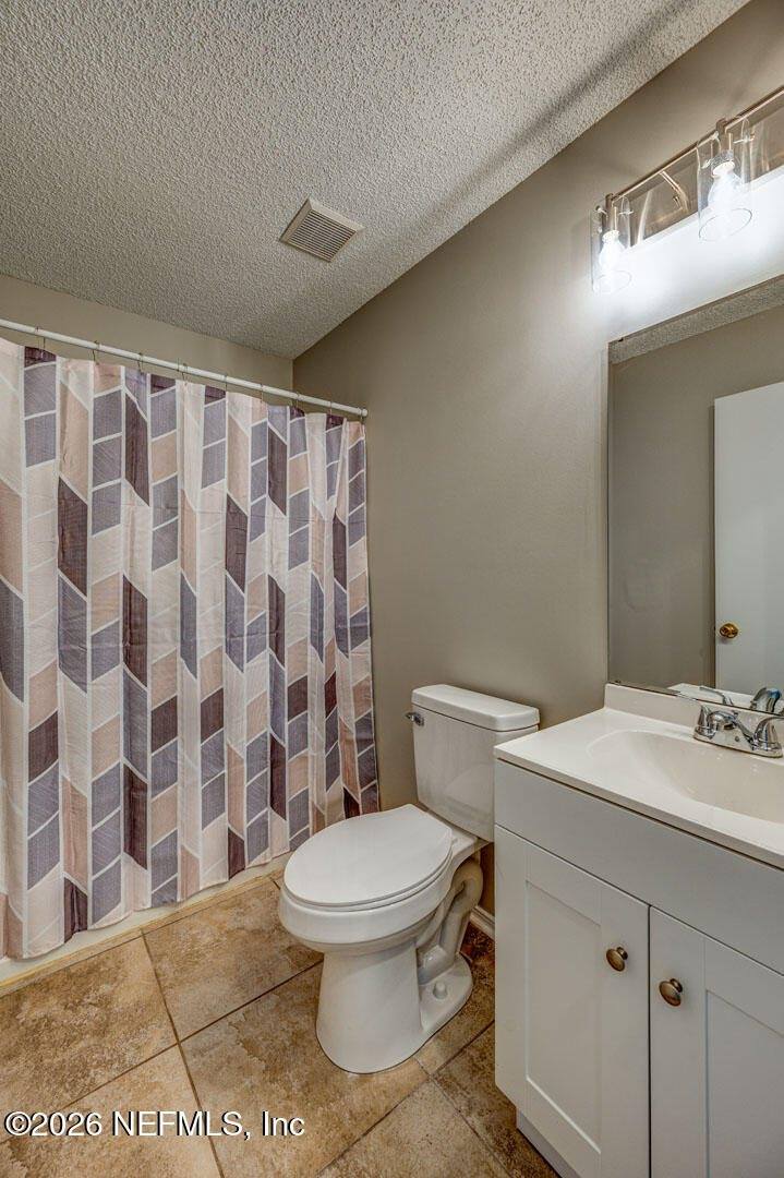 560 Staffordshire Drive, Jacksonville, FL 32225