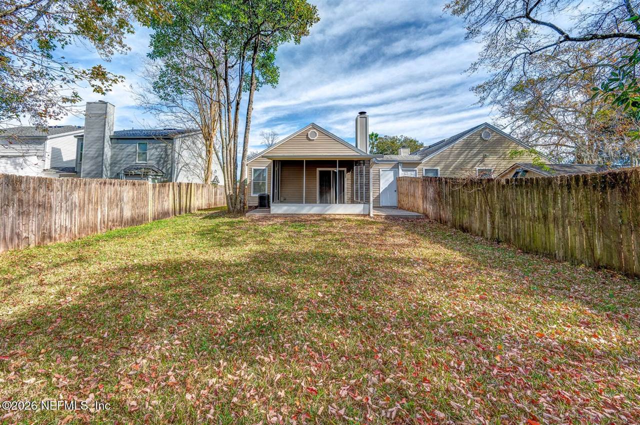 560 Staffordshire Drive, Jacksonville, FL 32225