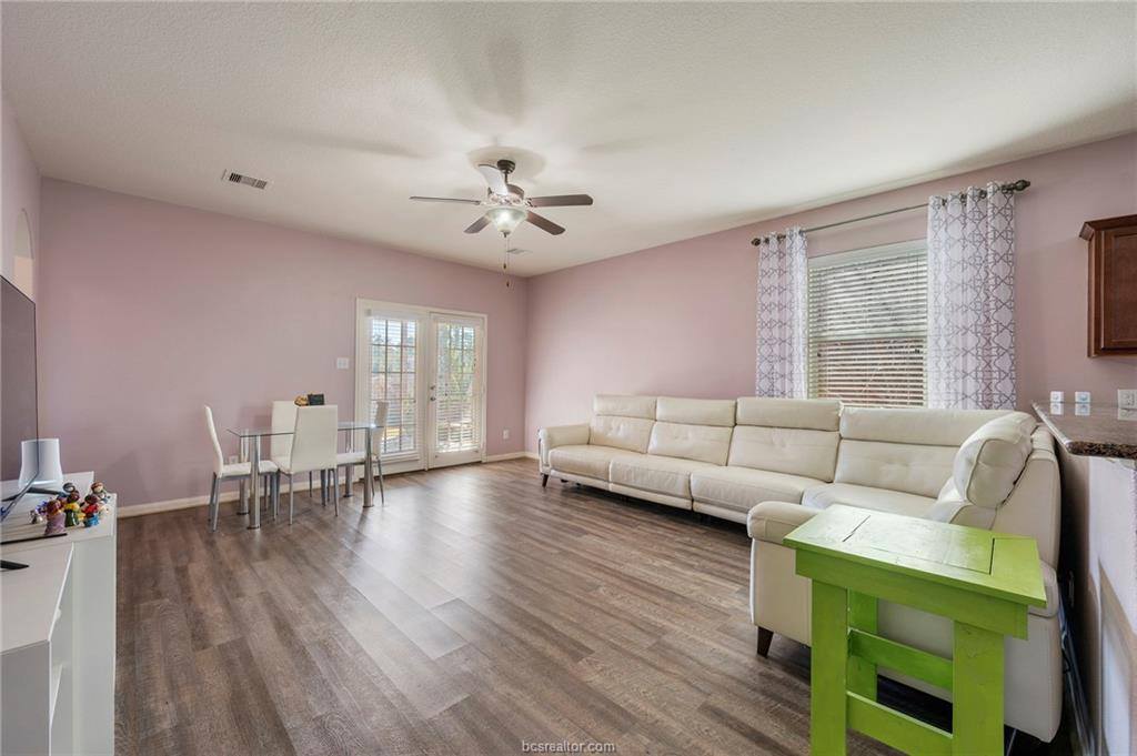 30914 W Lost Creek Blvd, Magnolia, TX 77355