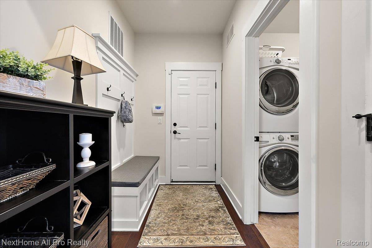 22841 Shepherds Hollow Drive, LyonCharterTownship_Oakland, MI 48178