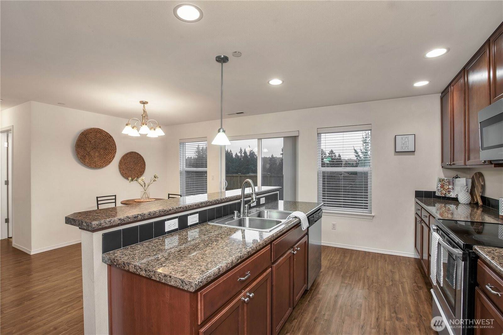 1179 Swan Loop, Dupont, WA 98327
