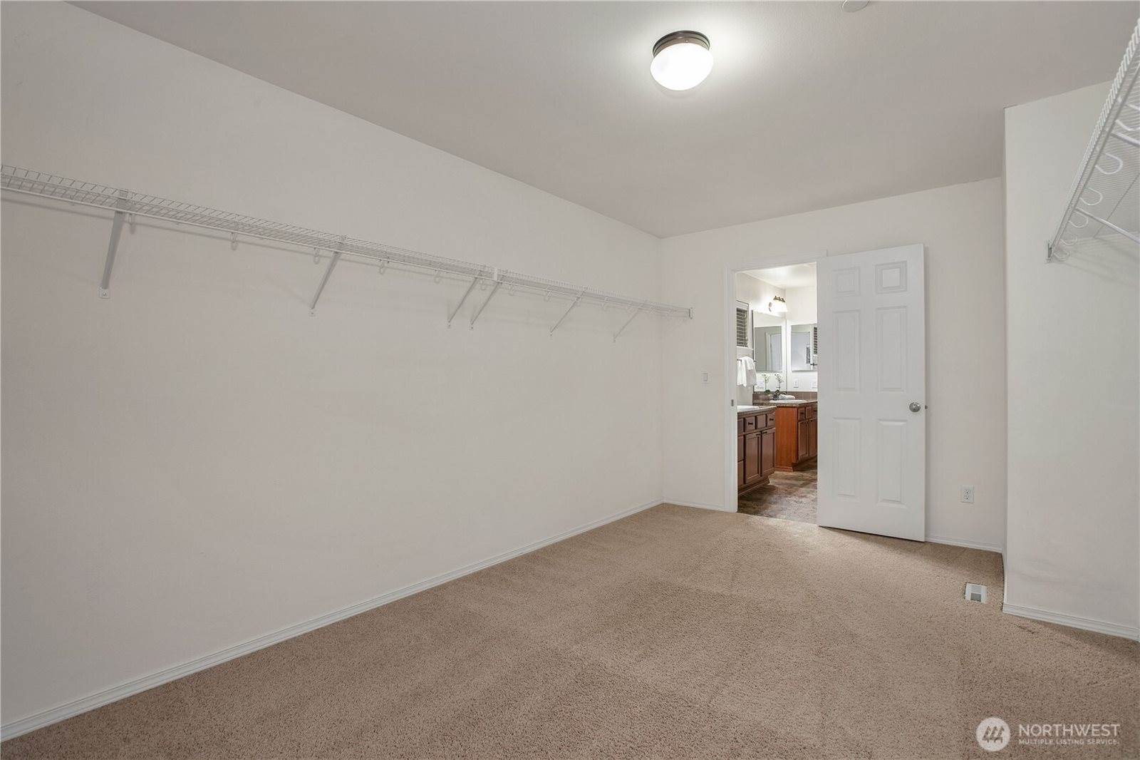 1179 Swan Loop, Dupont, WA 98327
