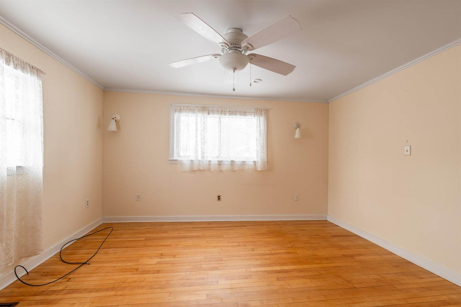 255 Fern Street, Bangor, ME 04401