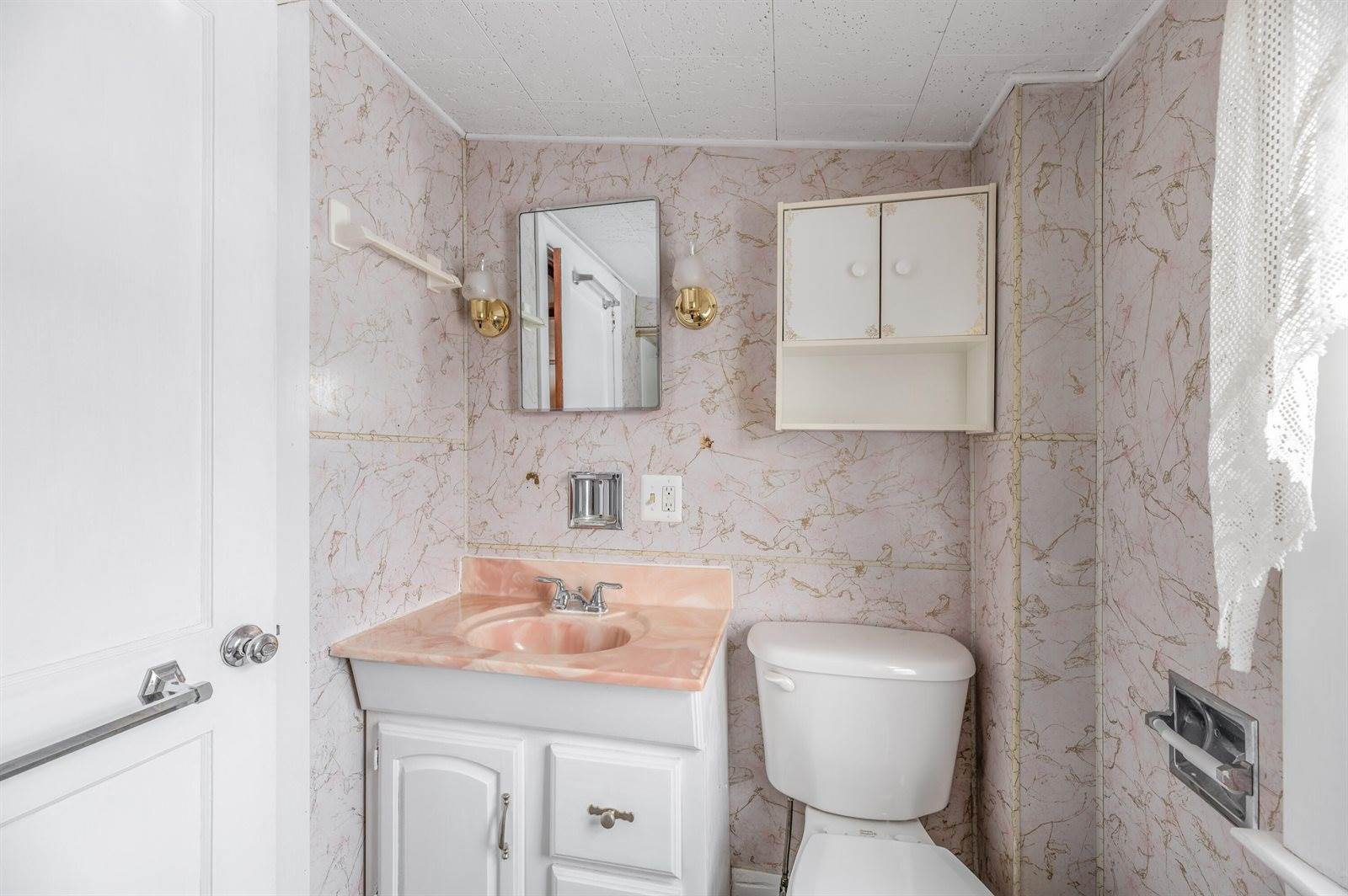 255 Fern Street, Bangor, ME 04401