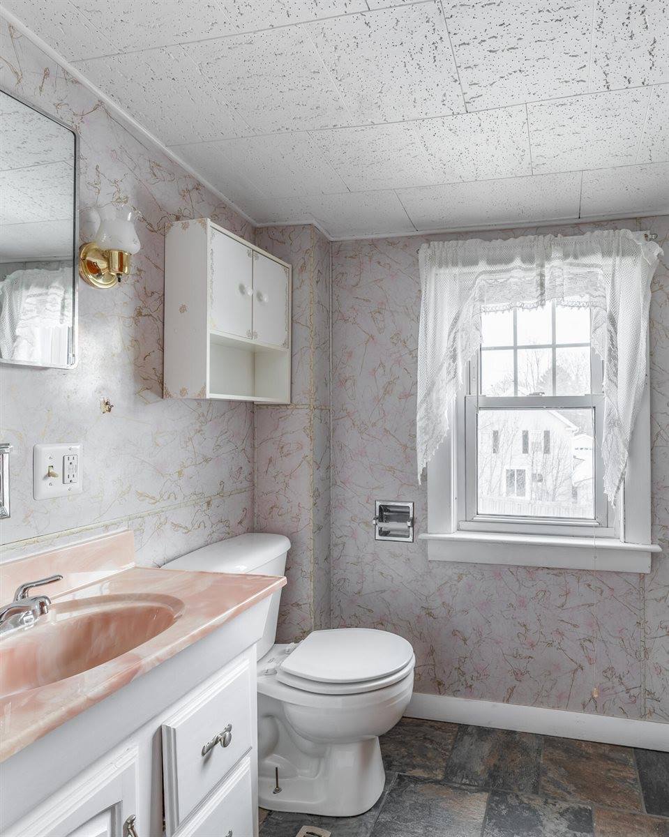 255 Fern Street, Bangor, ME 04401