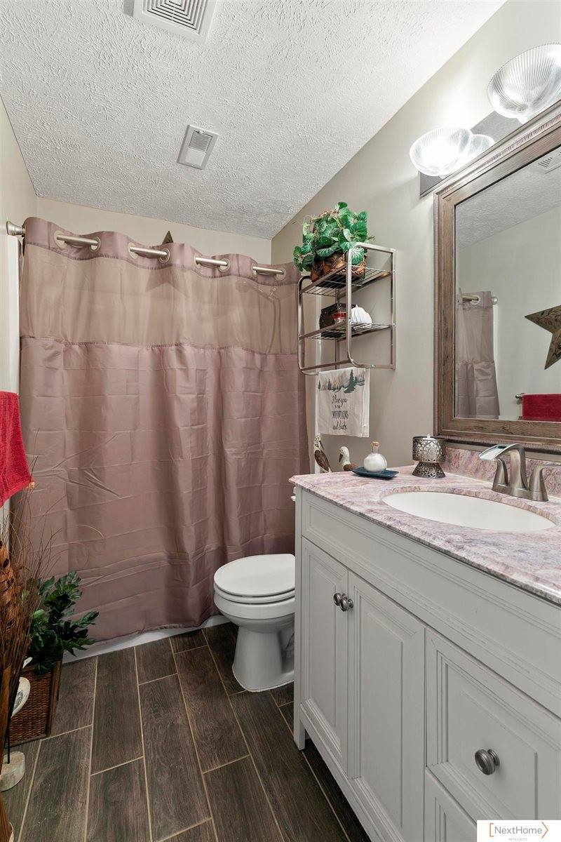 21902 Woodland Hills Circle, Eagle, NE 68347