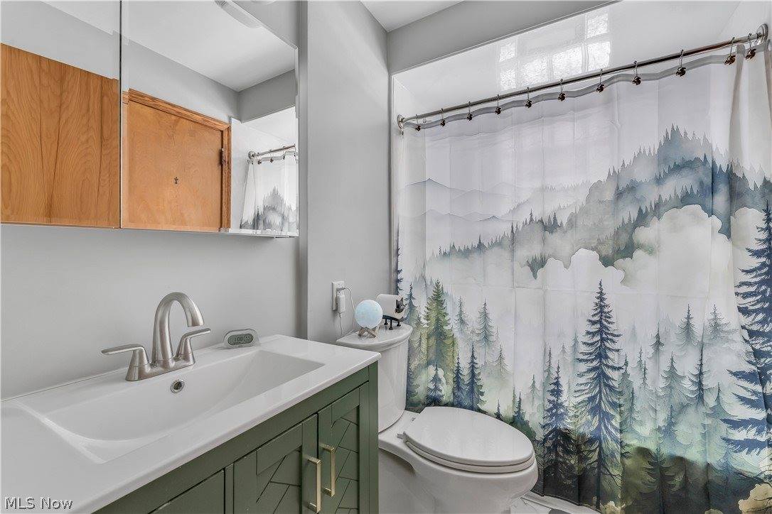 46 Ohlin Drive, New Middletown, OH 44442