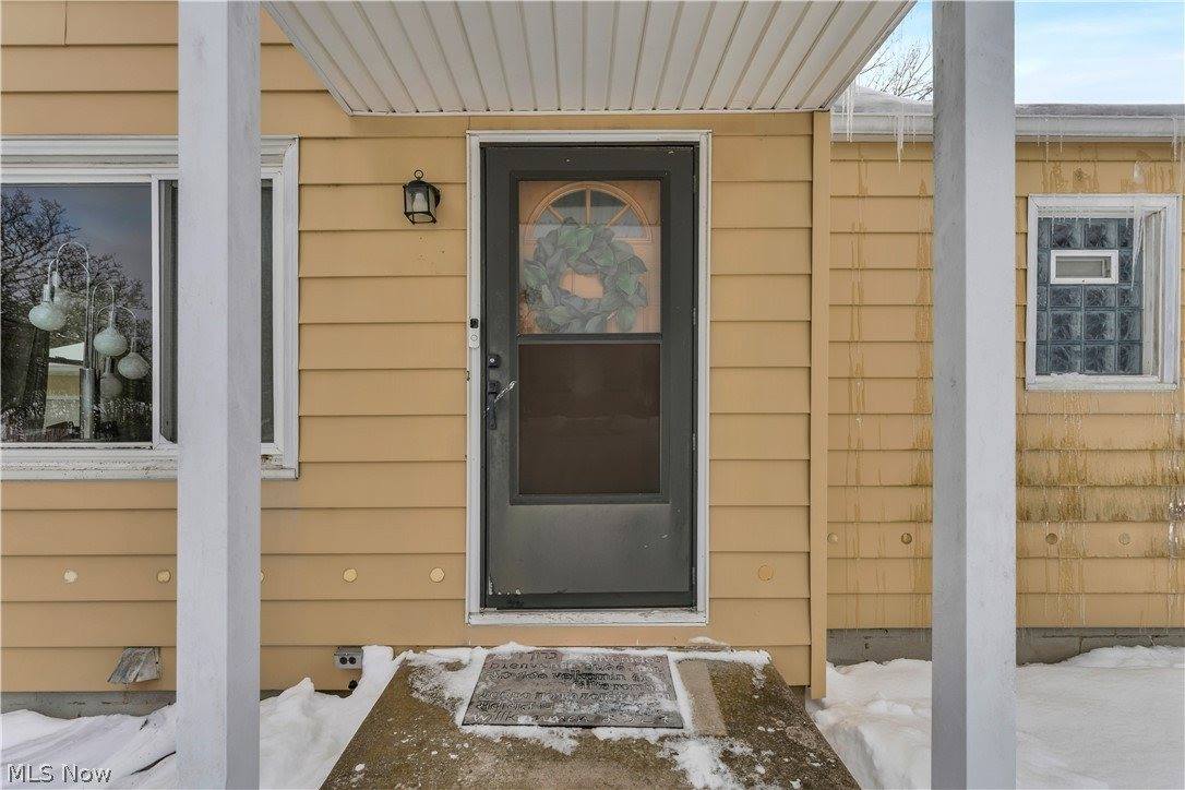 46 Ohlin Drive, New Middletown, OH 44442