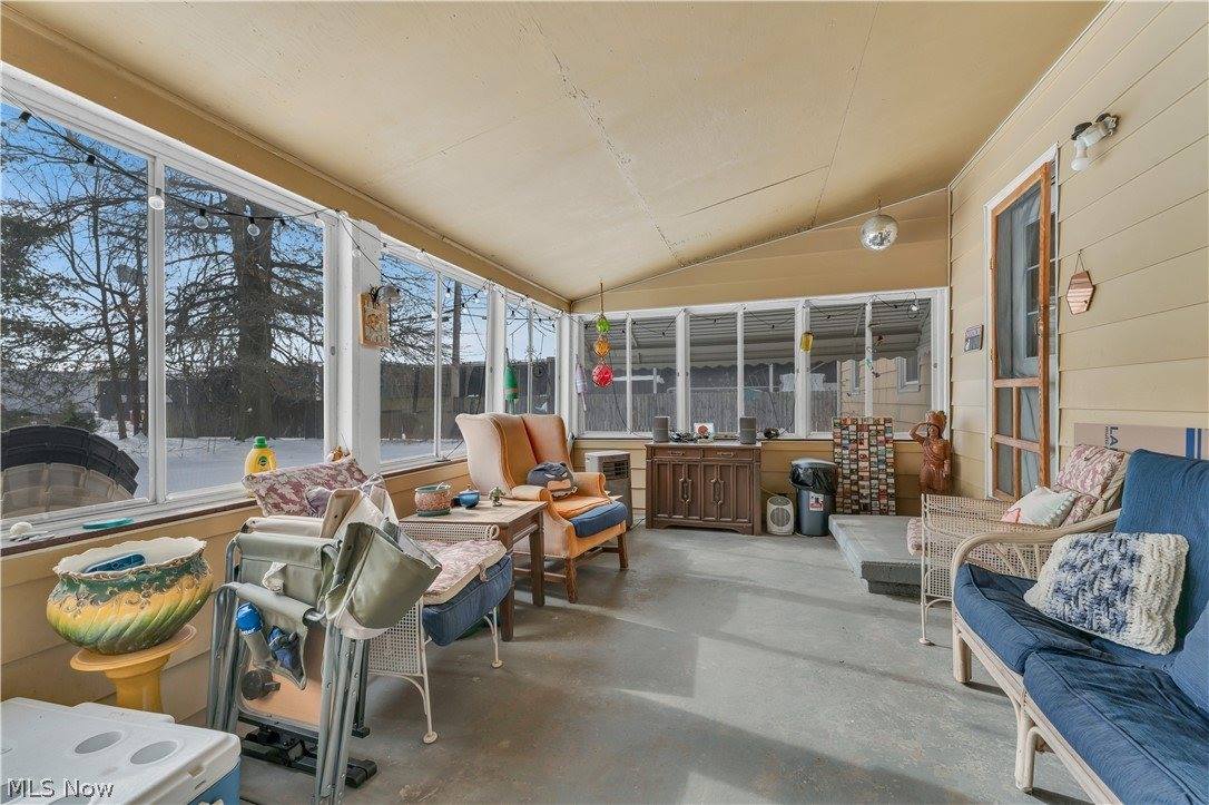 46 Ohlin Drive, New Middletown, OH 44442