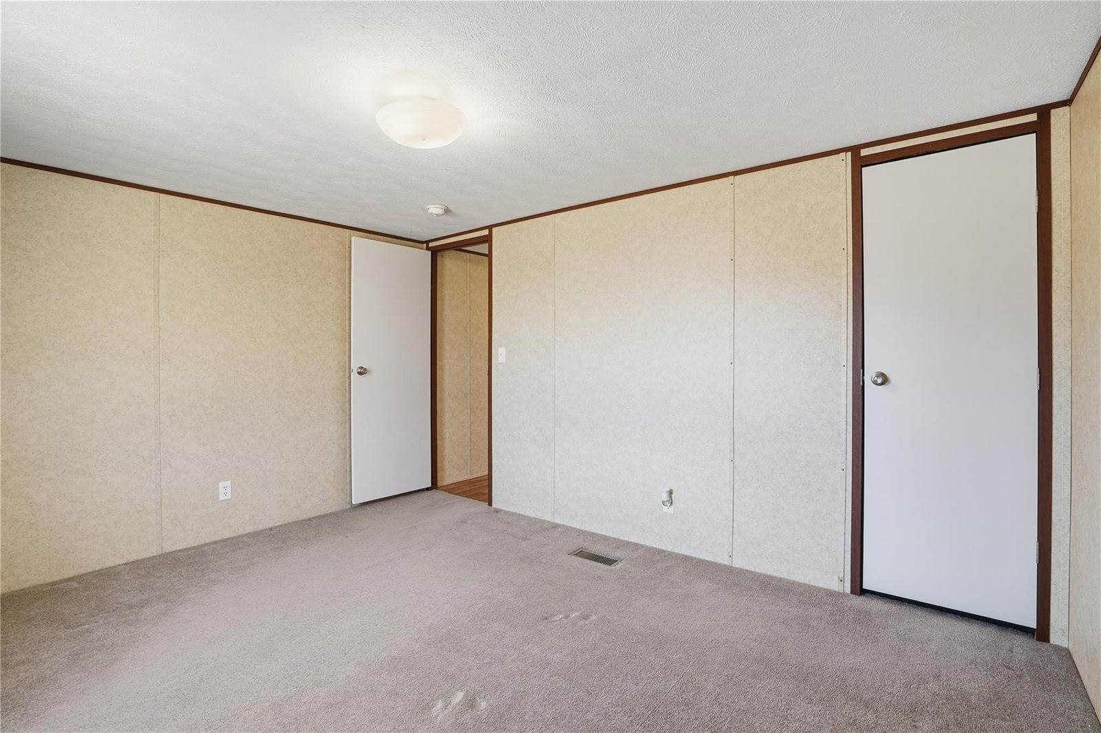 801 Genoa Red Bluff Road, Pasadena, TX 77504