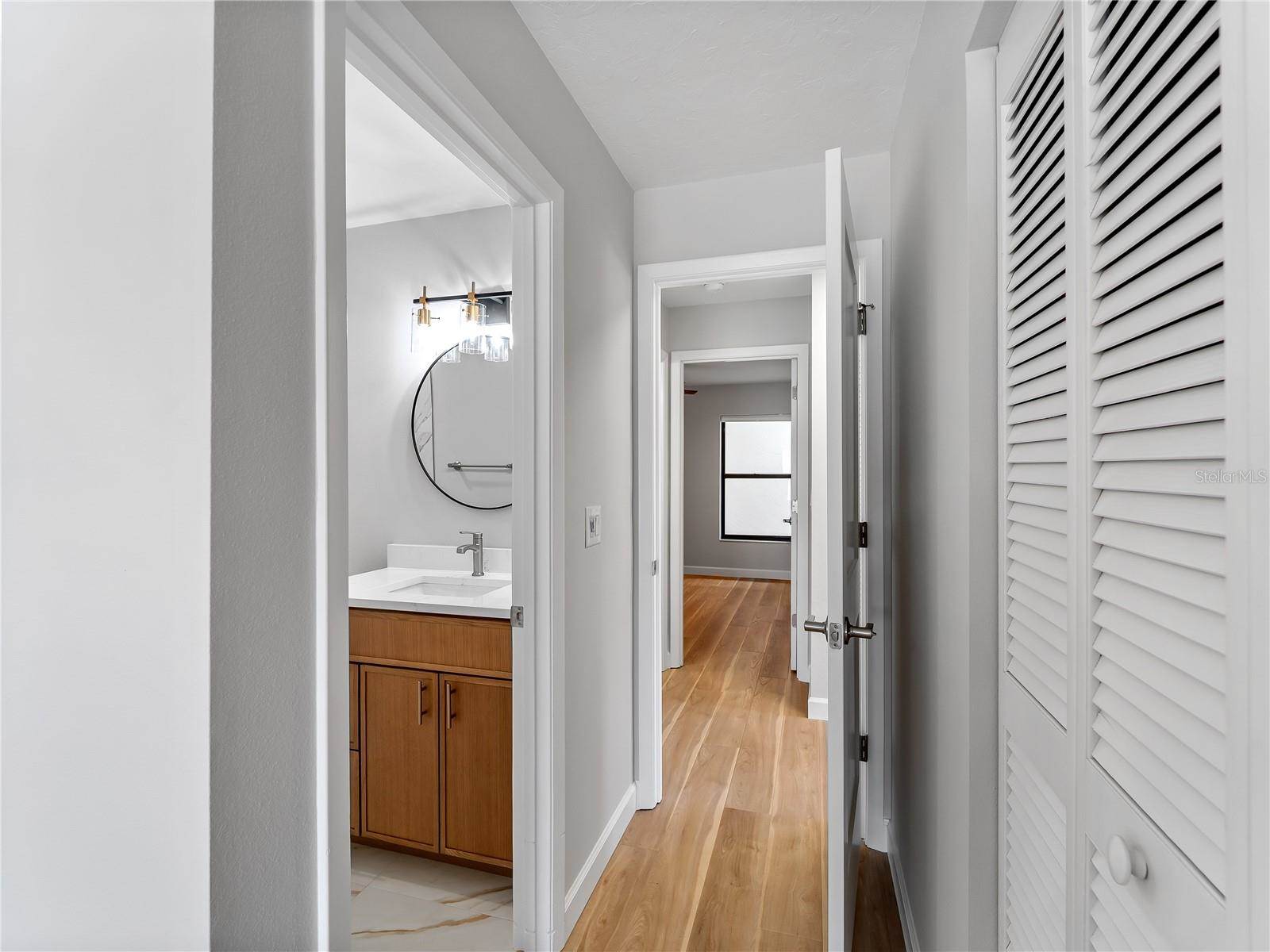 1711 Curry Avenue, Nokomis, FL 34275