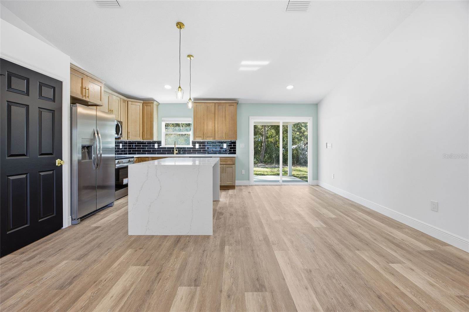 8 Spring Loop Court, Ocala, FL 34472