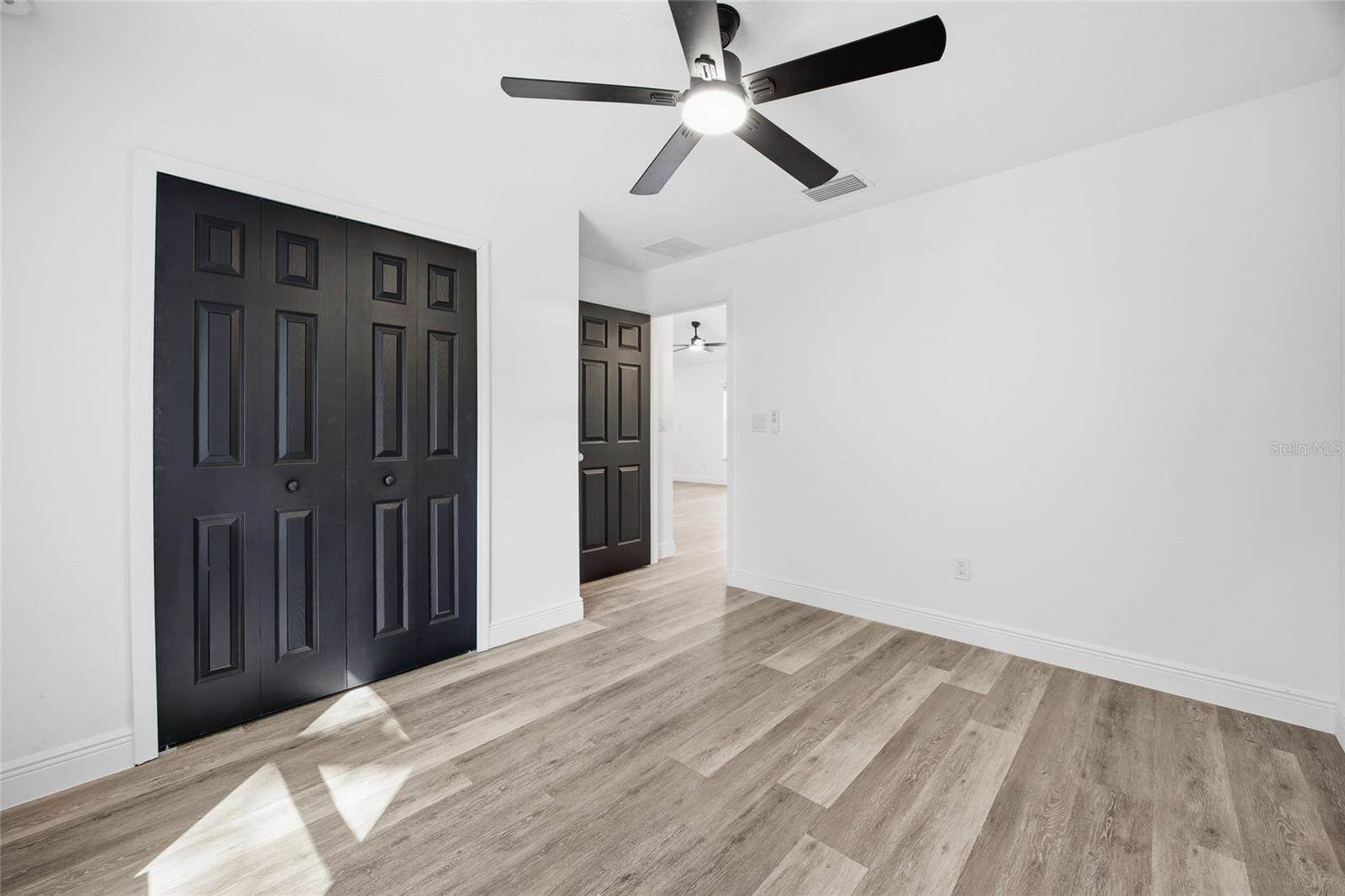 8 Spring Loop Court, Ocala, FL 34472