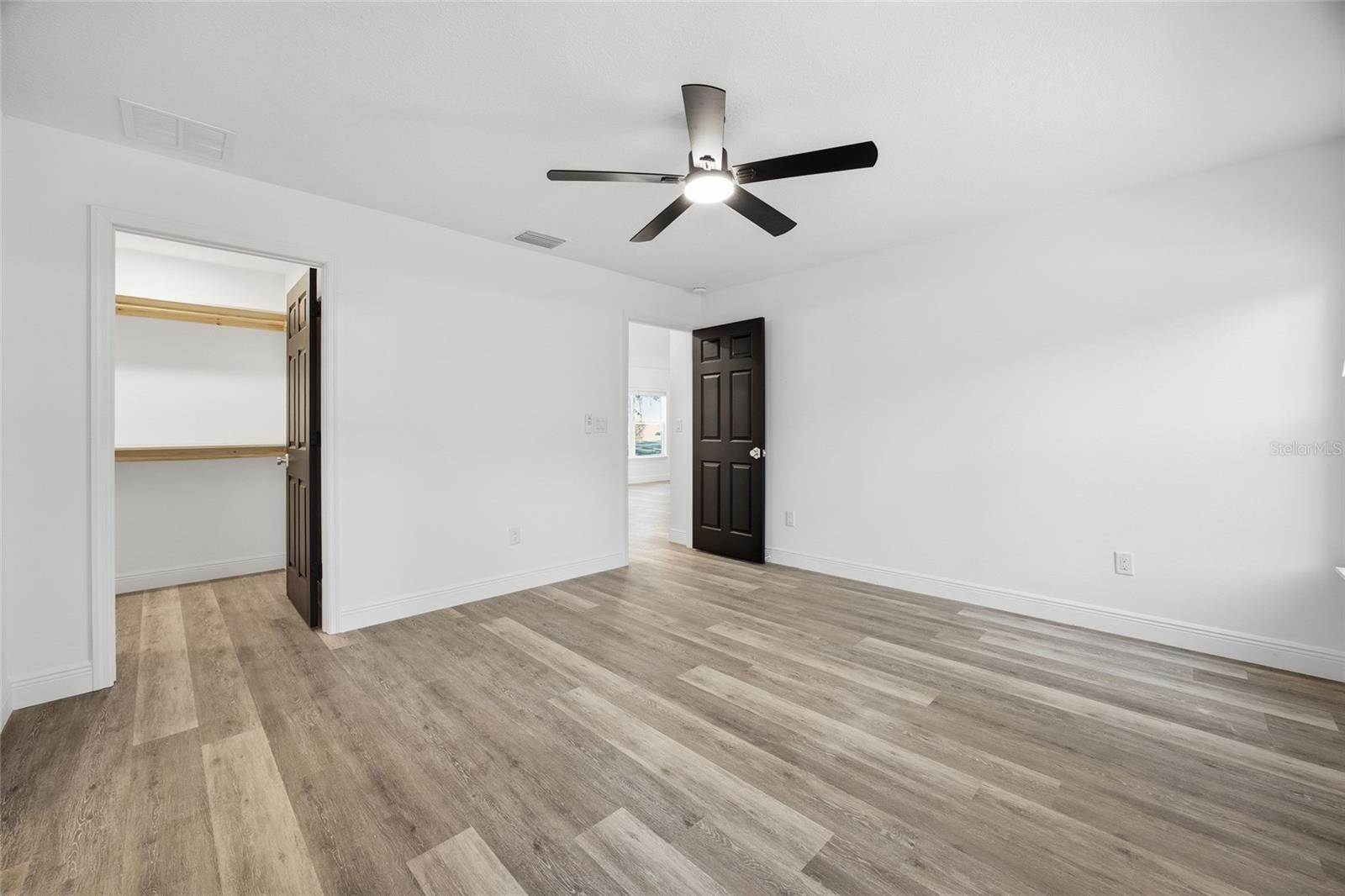 8 Spring Loop Court, Ocala, FL 34472