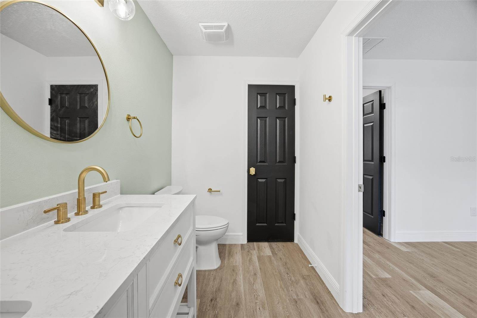 8 Spring Loop Court, Ocala, FL 34472