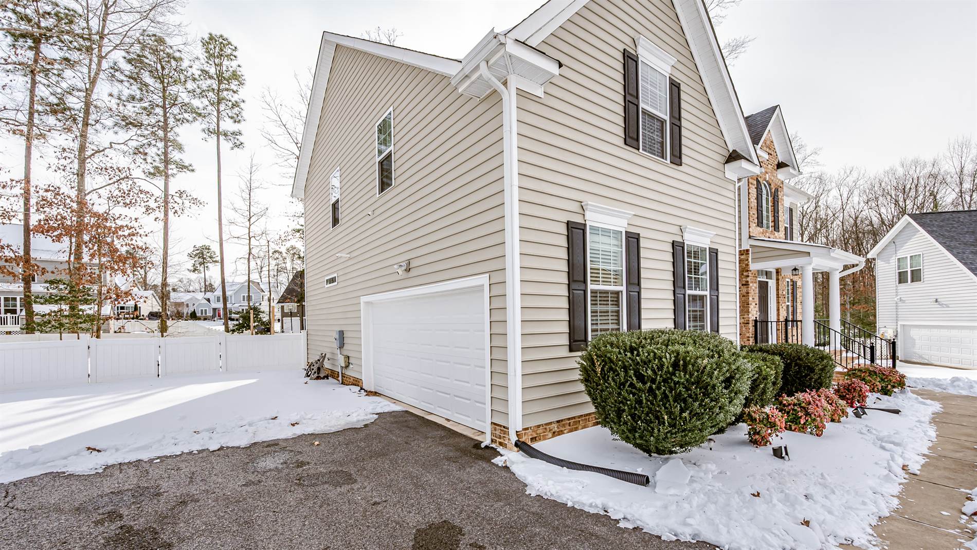 9013 Lavenham Place, Midlothian, VA 23112