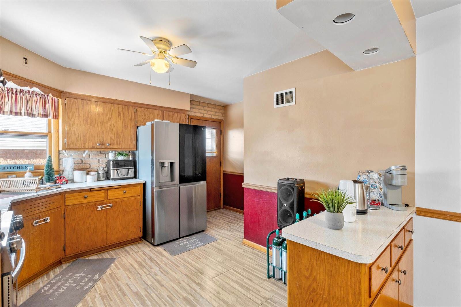 1608 West Whitaker Ave, Milwaukee, WI 53221