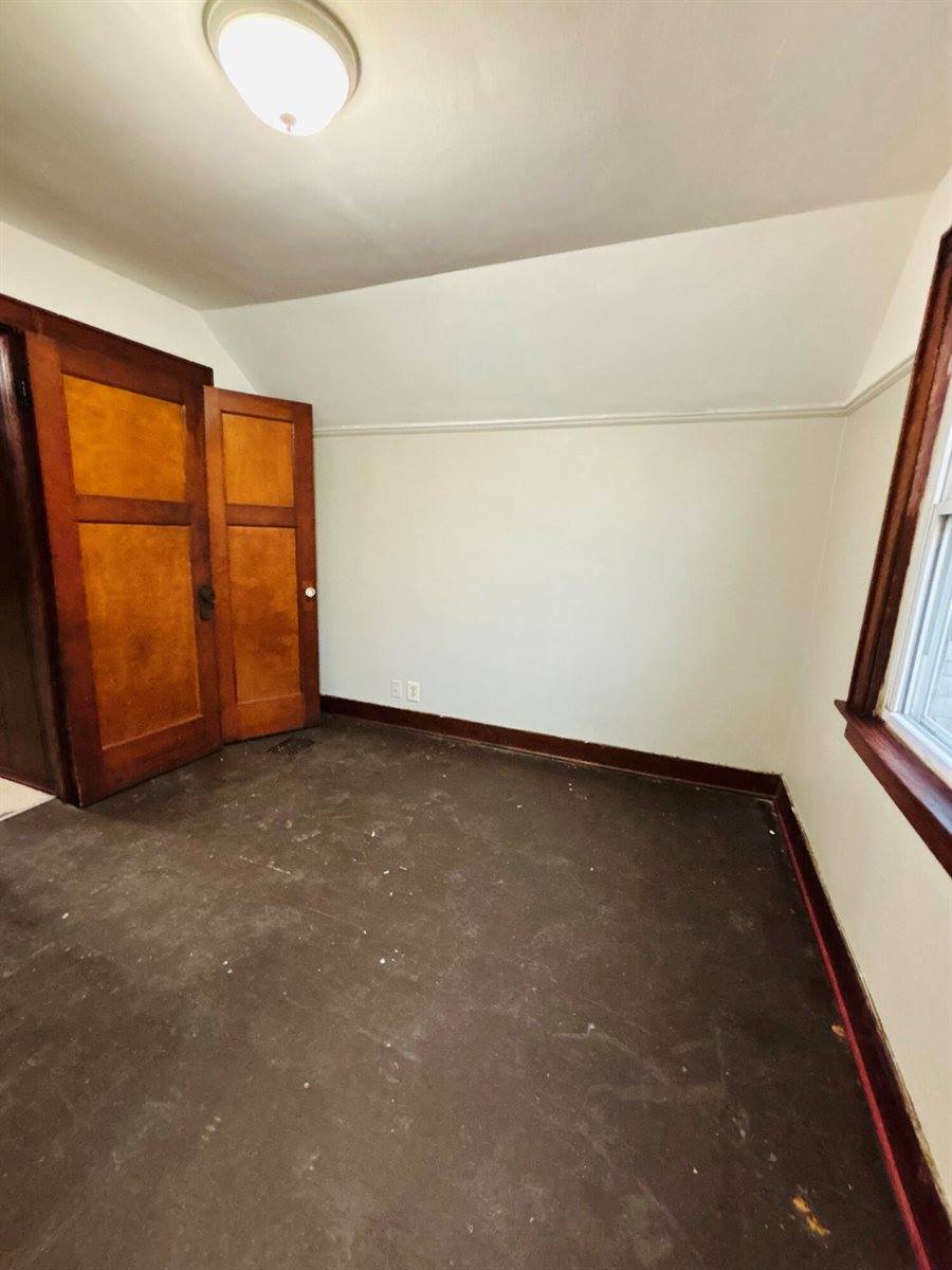 3157 North 15th St, Milwaukee, WI 53206