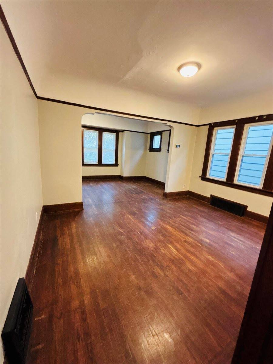 3157 North 15th St, Milwaukee, WI 53206