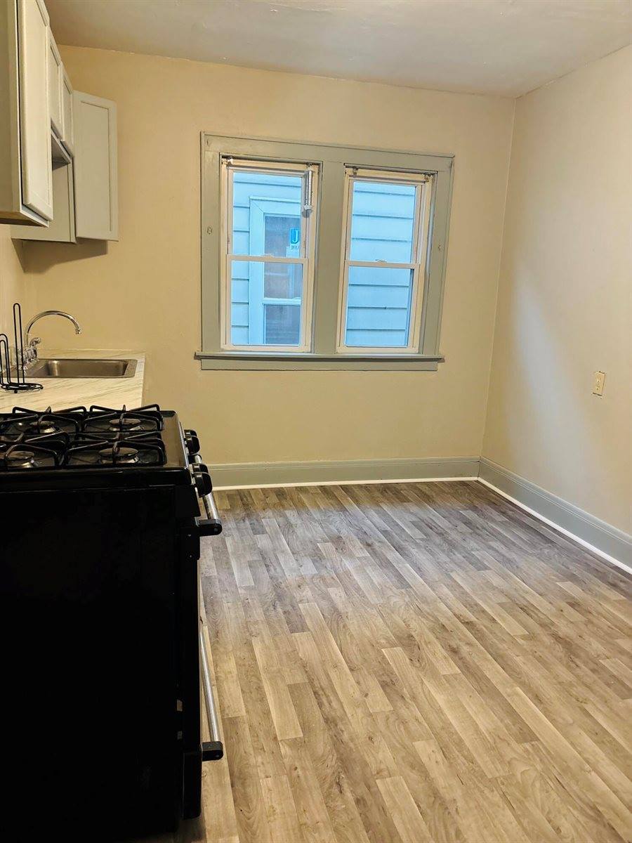 3157 North 15th St, Milwaukee, WI 53206