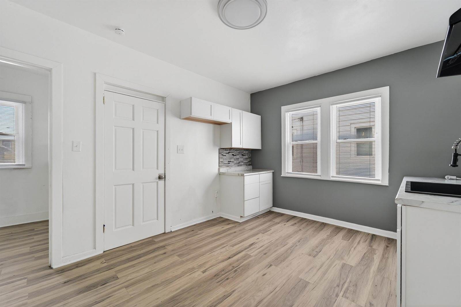 2956 North 44TH St, Milwaukee, WI 53210