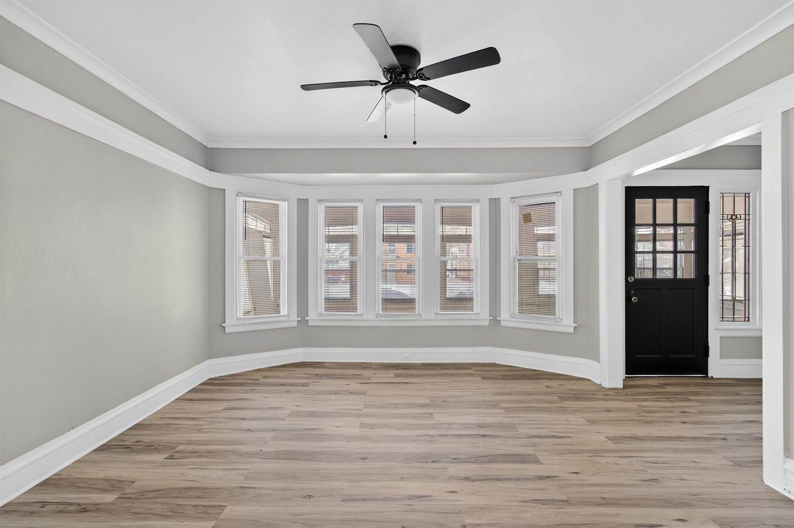 2956 North 44TH St, Milwaukee, WI 53210