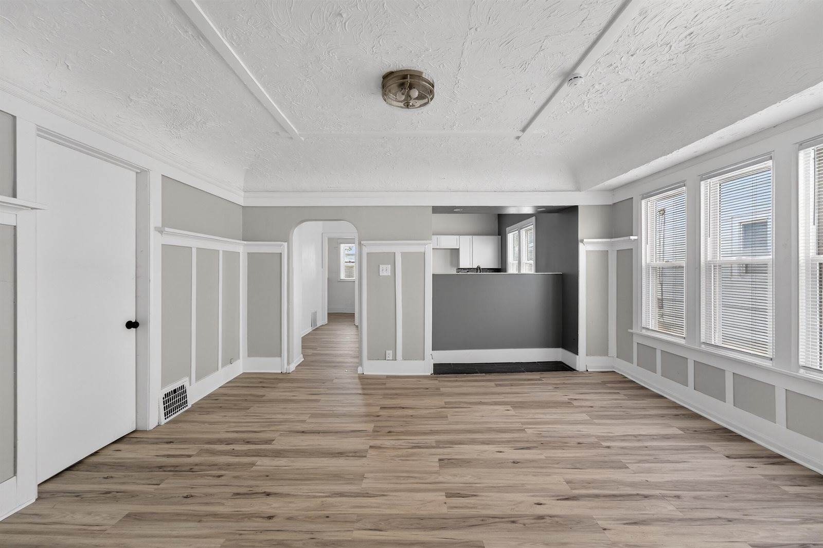 2956 North 44TH St, Milwaukee, WI 53210