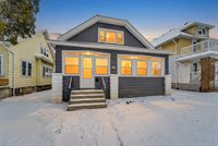 2956 North 44TH St, Milwaukee, WI 53210