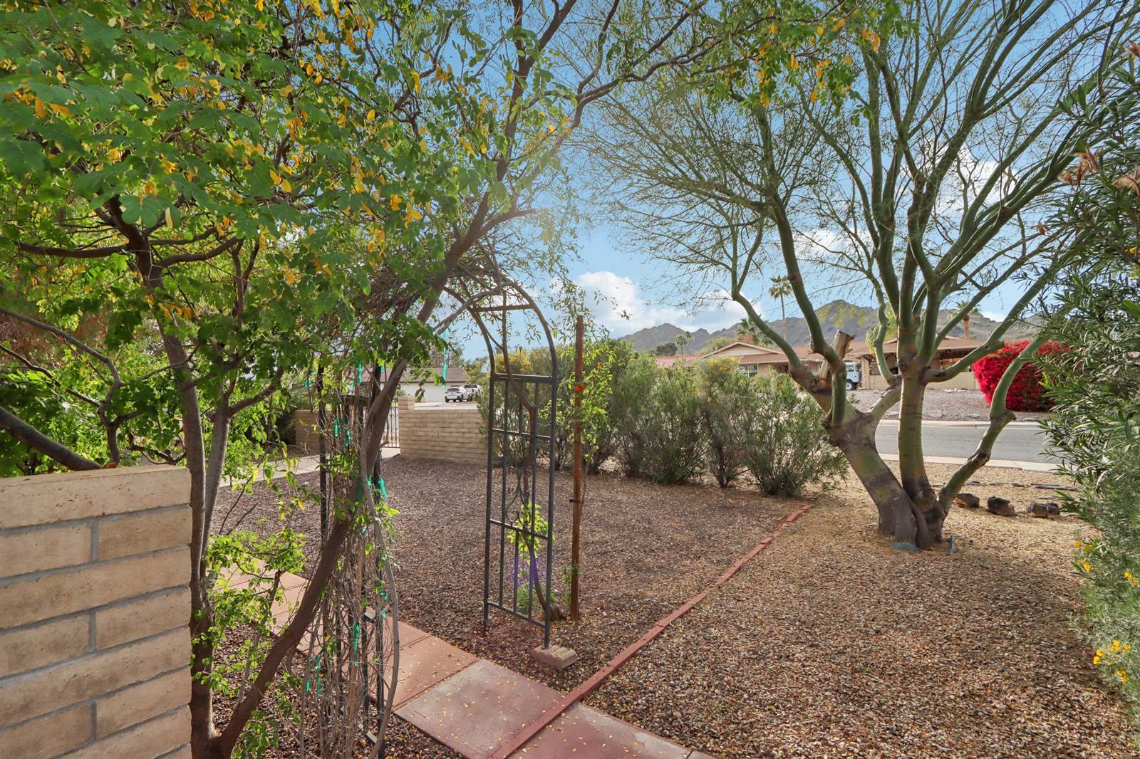 10049 N 25TH Place, Phoenix, AZ 85028